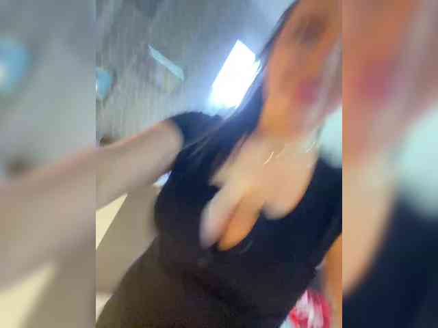 ProstoLolkaXXX webcam