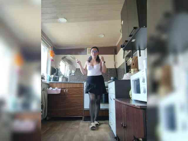 ProstoLolkaXXX webcam