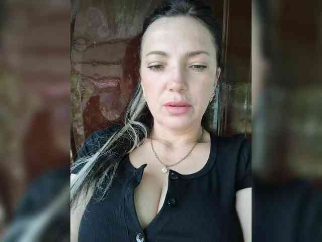 ProstoLolkaXXX webcam
