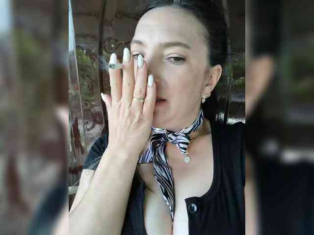 ProstoLolkaXXX webcam