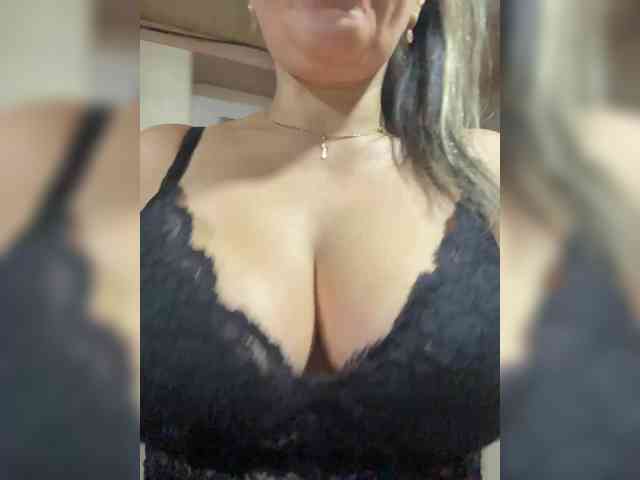 ProstoLolkaXXX webcam