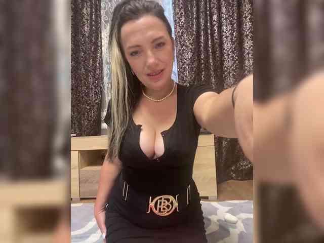 ProstoLolkaXXX webcam