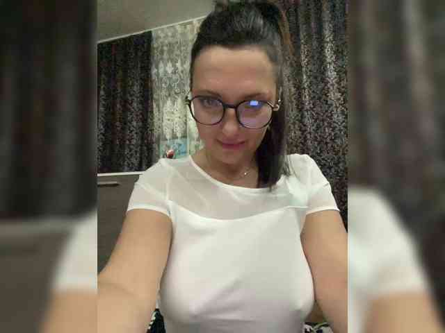 ProstoLolkaXXX webcam