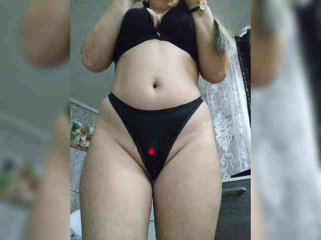 ProstoLolkaXXX webcam