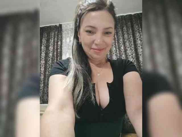 ProstoLolkaXXX webcam