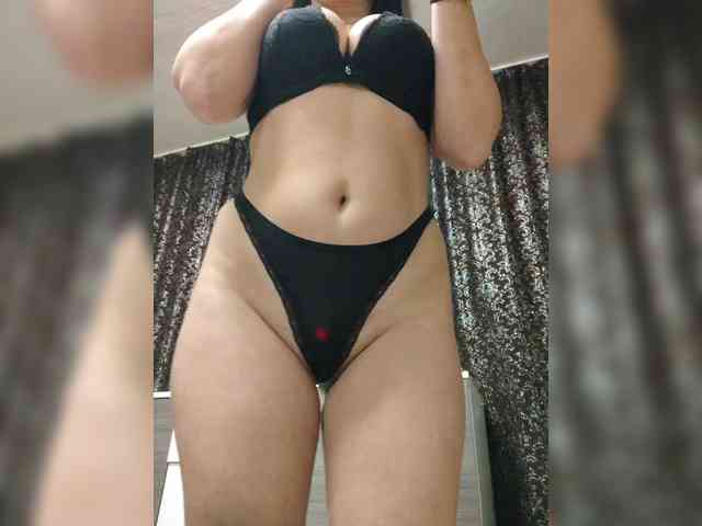 ProstoLolkaXXX webcam