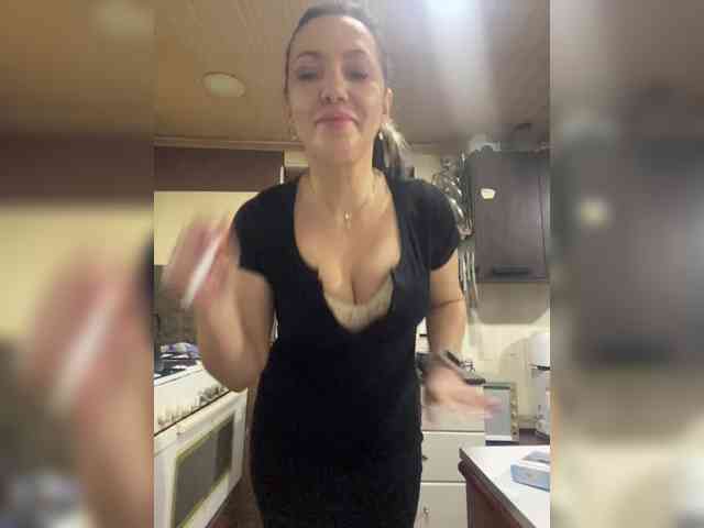 ProstoLolkaXXX webcam