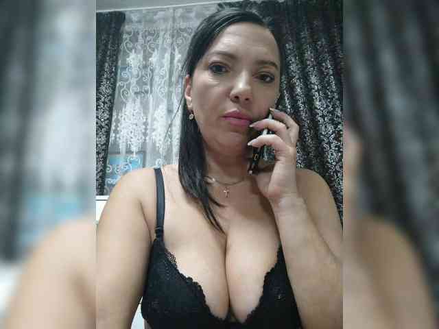 ProstoLolkaXXX webcam