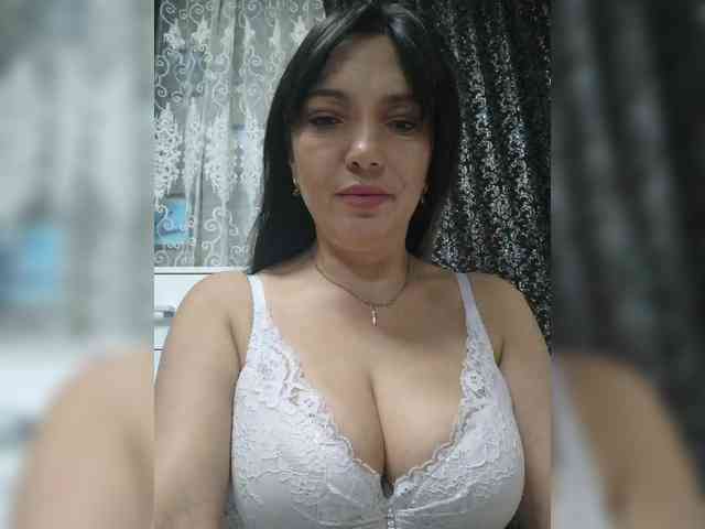 ProstoLolkaXXX webcam