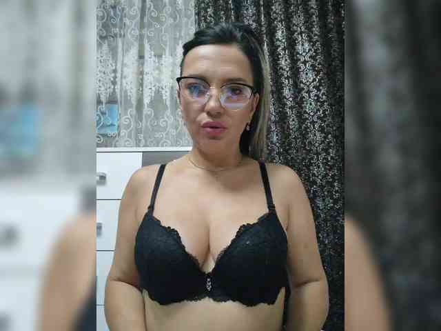 ProstoLolkaXXX webcam
