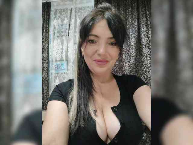 ProstoLolkaXXX webcam