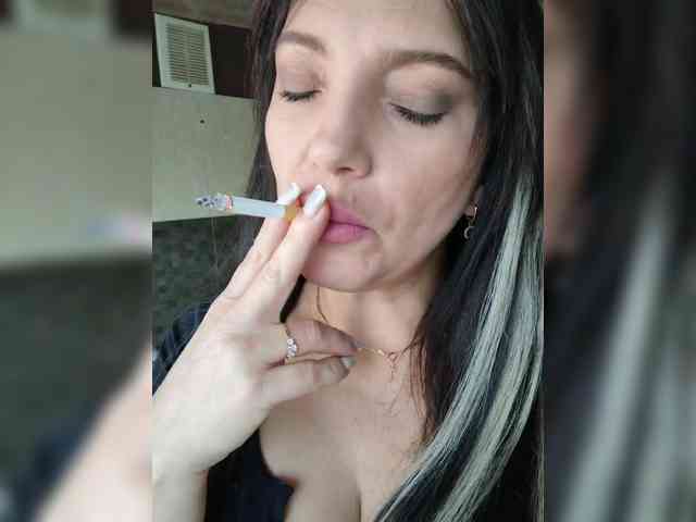 ProstoLolkaXXX webcam