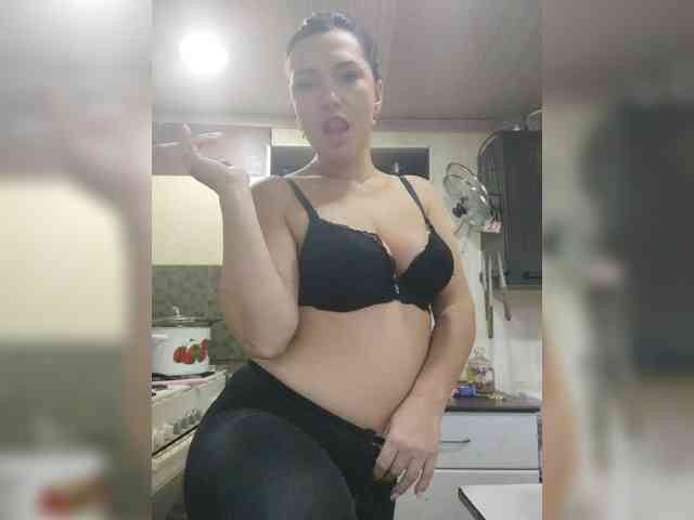 ProstoLolkaXXX webcam