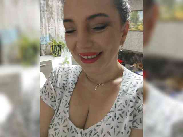 ProstoLolkaXXX webcam