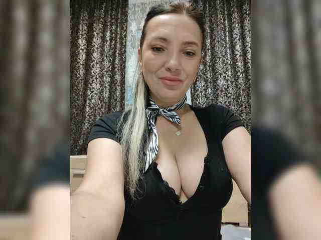 ProstoLolkaXXX webcam