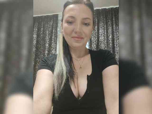 ProstoLolkaXXX webcam