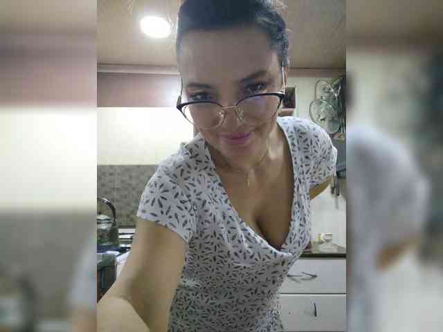 ProstoLolkaXXX webcam