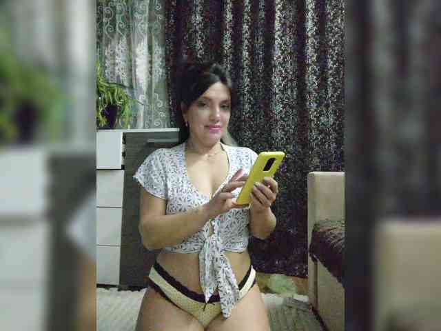 ProstoLolkaXXX webcam