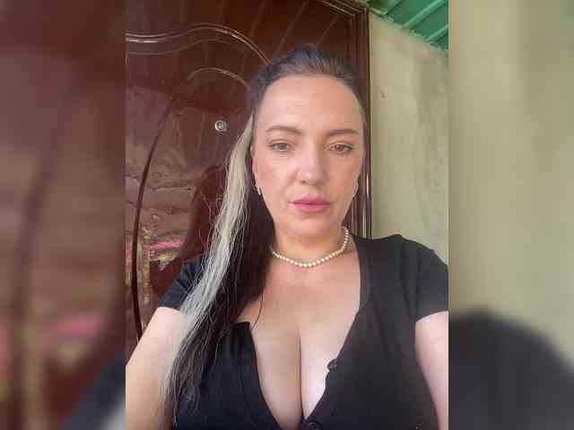 ProstoLolkaXXX webcam