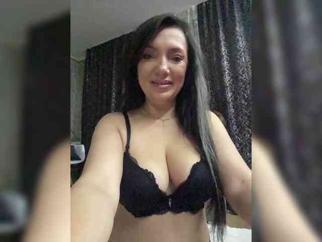 ProstoLolkaXXX webcam