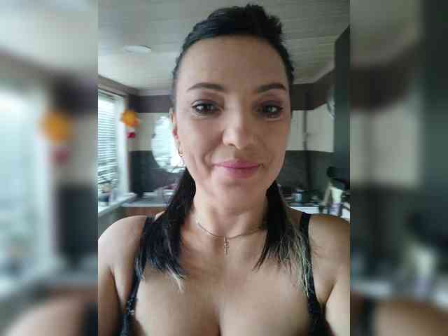 ProstoLolkaXXX webcam