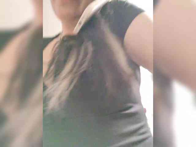 ProstoLolkaXXX webcam