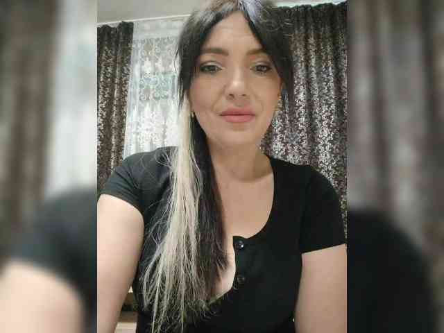 ProstoLolkaXXX webcam