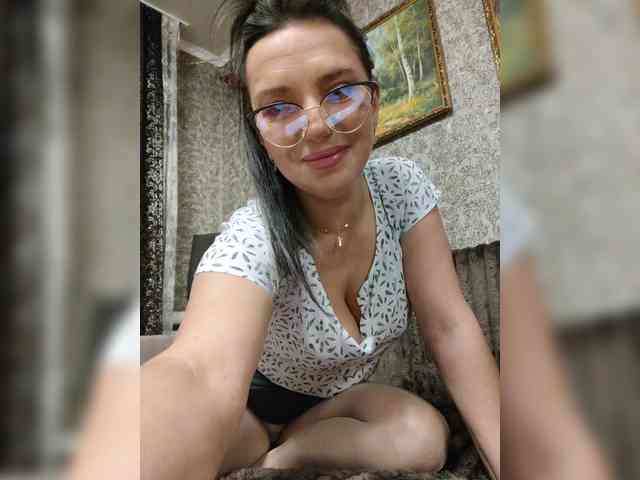 ProstoLolkaXXX webcam