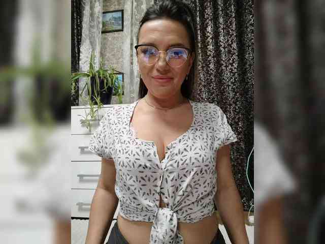 ProstoLolkaXXX webcam