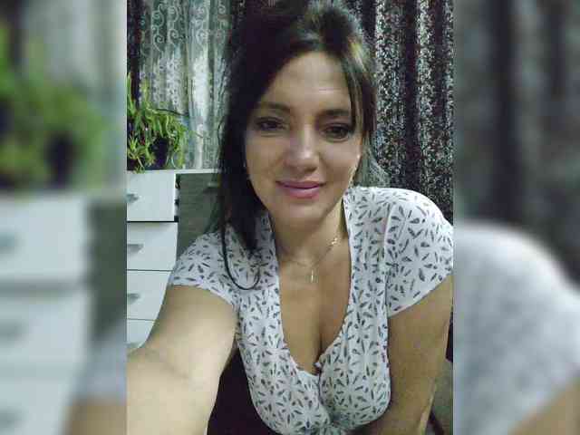 ProstoLolkaXXX webcam