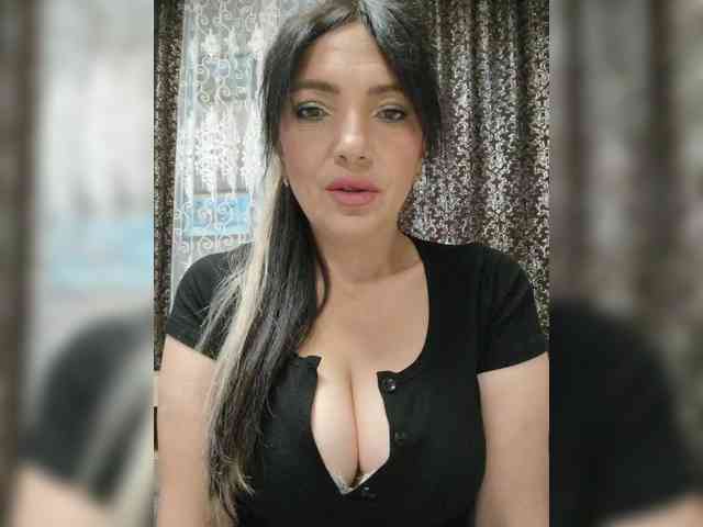 ProstoLolkaXXX webcam