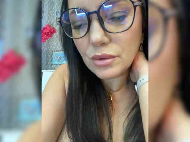 ProstoLolkaXXX webcam