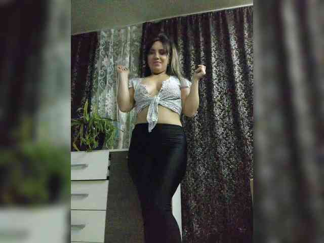 ProstoLolkaXXX webcam