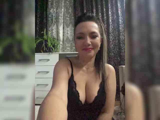 ProstoLolkaXXX webcam