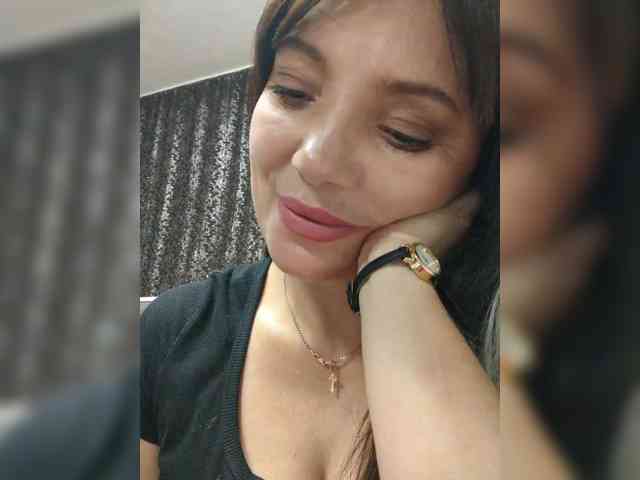 ProstoLolkaXXX webcam