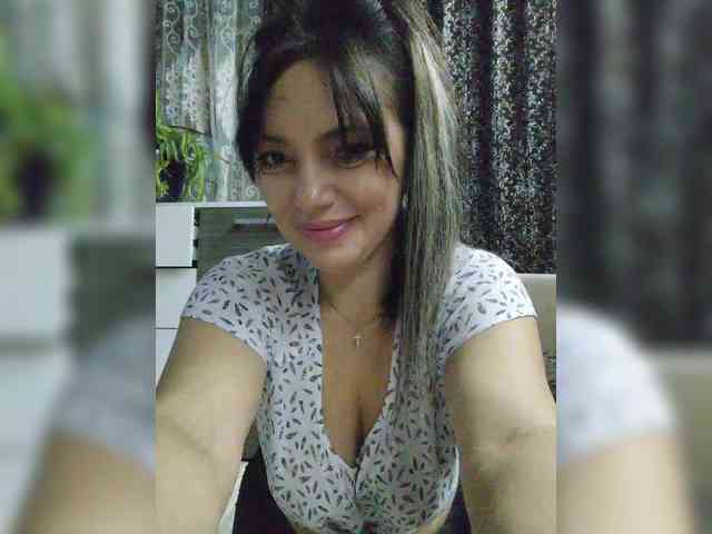 ProstoLolkaXXX webcam