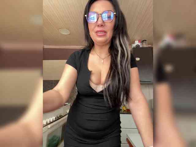 ProstoLolkaXXX webcam