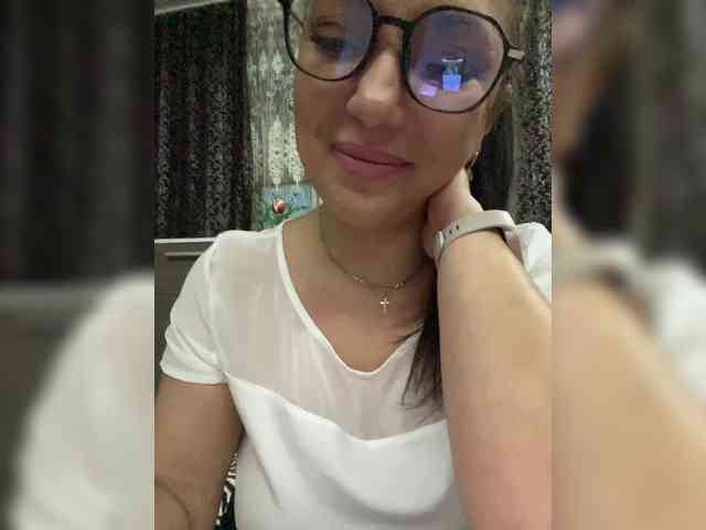 ProstoLolkaXXX webcam