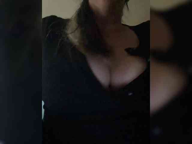 ProstoLolkaXXX webcam