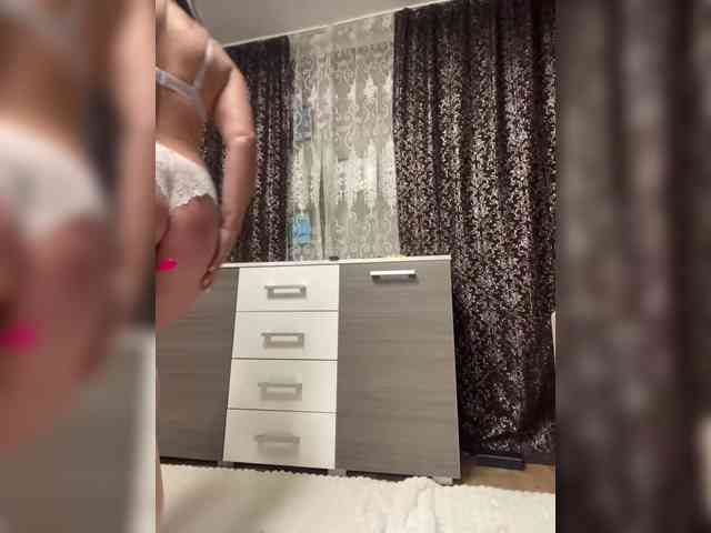 ProstoLolkaXXX webcam