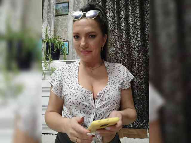 ProstoLolkaXXX webcam