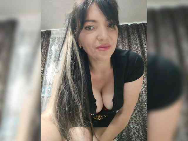 ProstoLolkaXXX webcam
