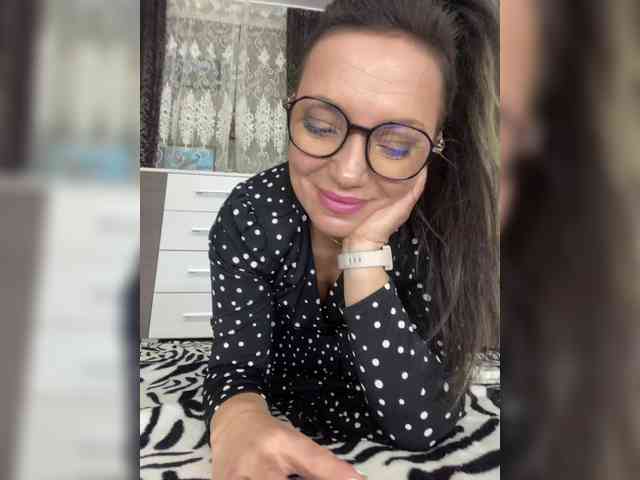 ProstoLolkaXXX webcam