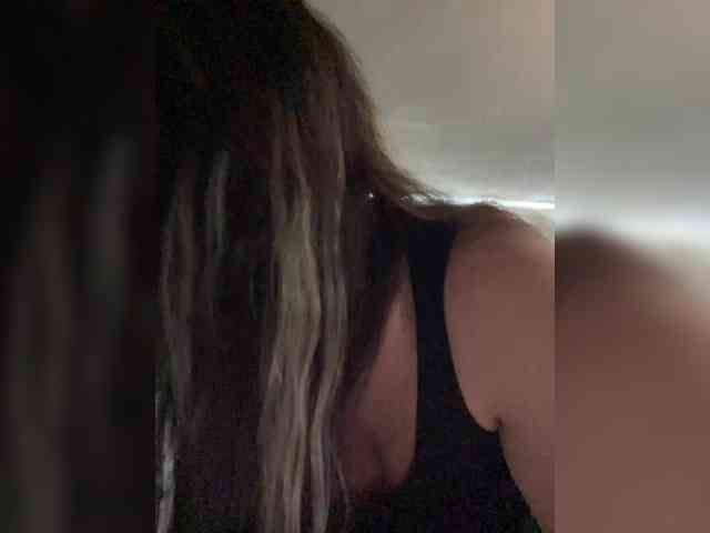 ProstoLolkaXXX webcam