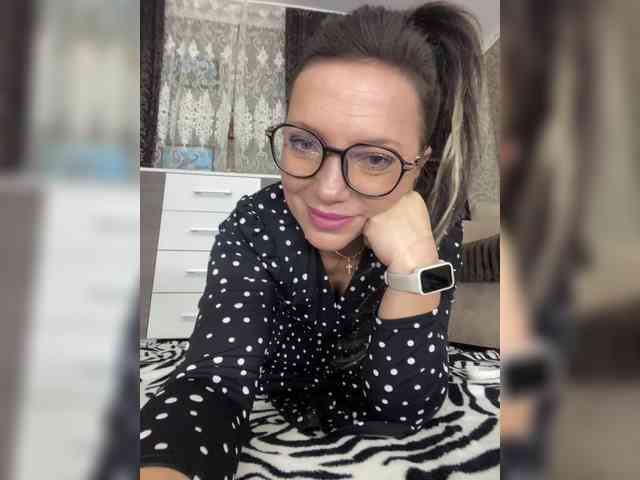 ProstoLolkaXXX webcam