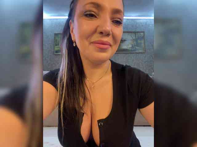 ProstoLolkaXXX webcam