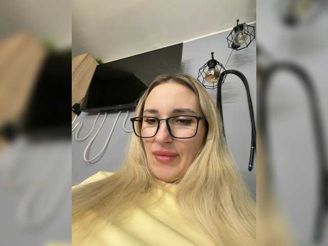 Miss-Fetish's BongaCams show and profile