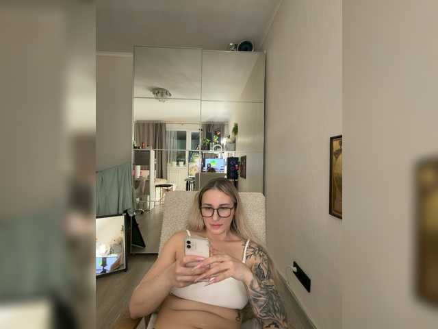 Miss-Fetish's BongaCams show and profile