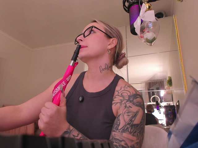 Miss-Fetish's BongaCams show and profile