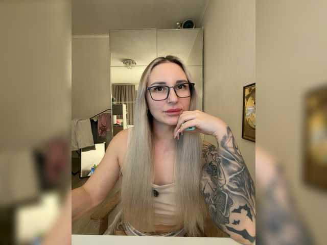 Miss-Fetish's BongaCams show and profile